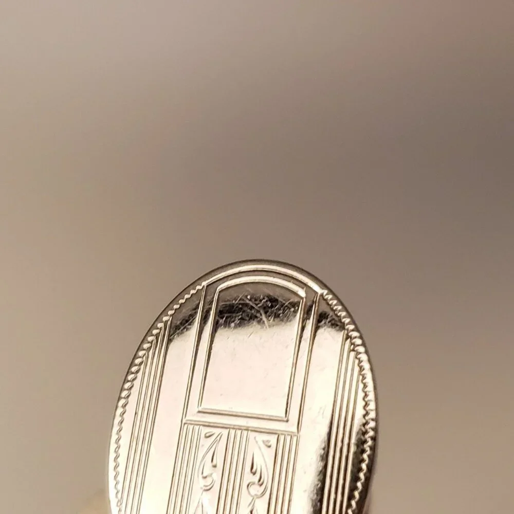 Vintage Men's Silvertone Oval Cufflinks Striped Stripe Scroll Flag
